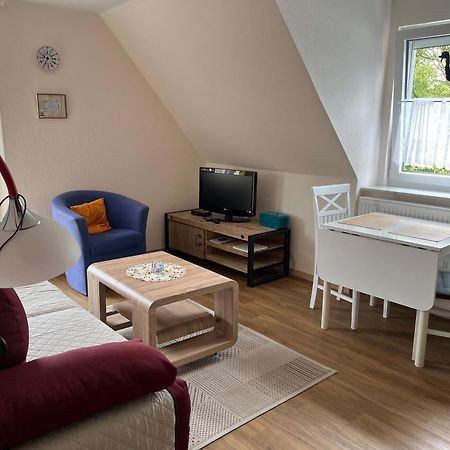 Wohnung 2 Mit Balkon- Haus Annegrete Esens Bagian luar foto