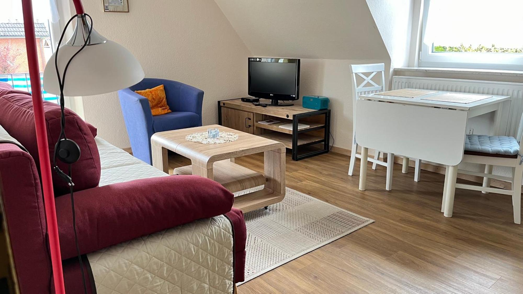 Wohnung 2 Mit Balkon- Haus Annegrete Esens Bagian luar foto