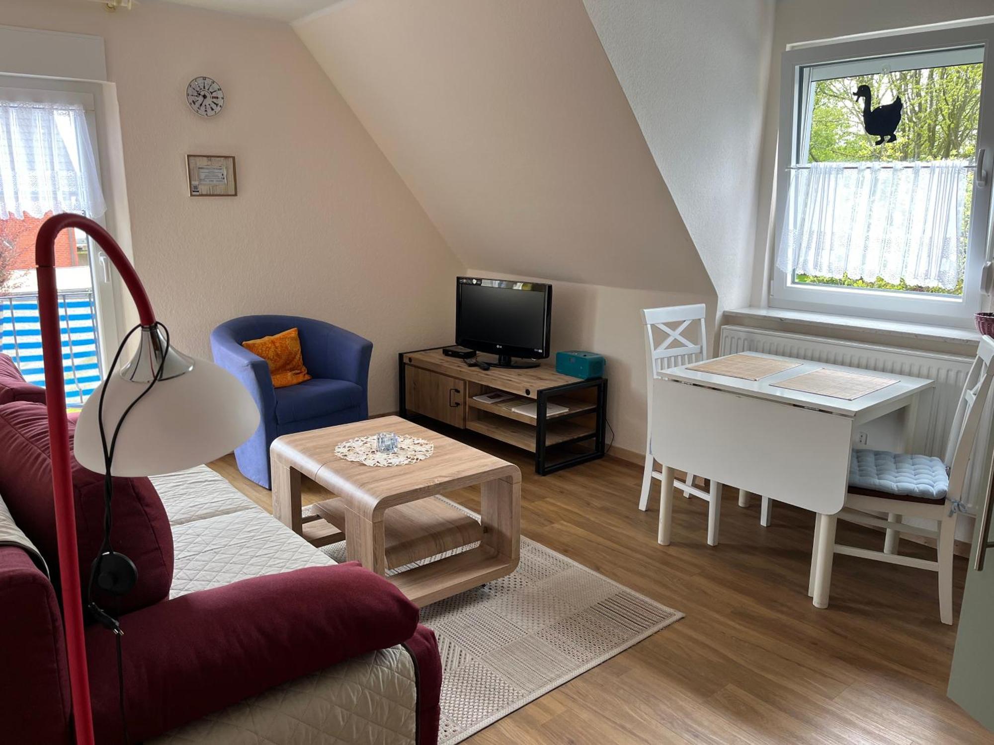 Wohnung 2 Mit Balkon- Haus Annegrete Esens Bagian luar foto