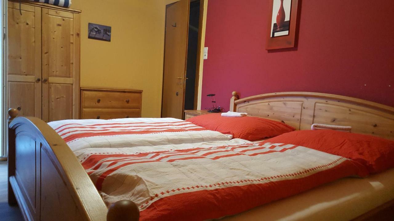 Wohnung 2 Mit Balkon- Haus Annegrete Esens Bagian luar foto