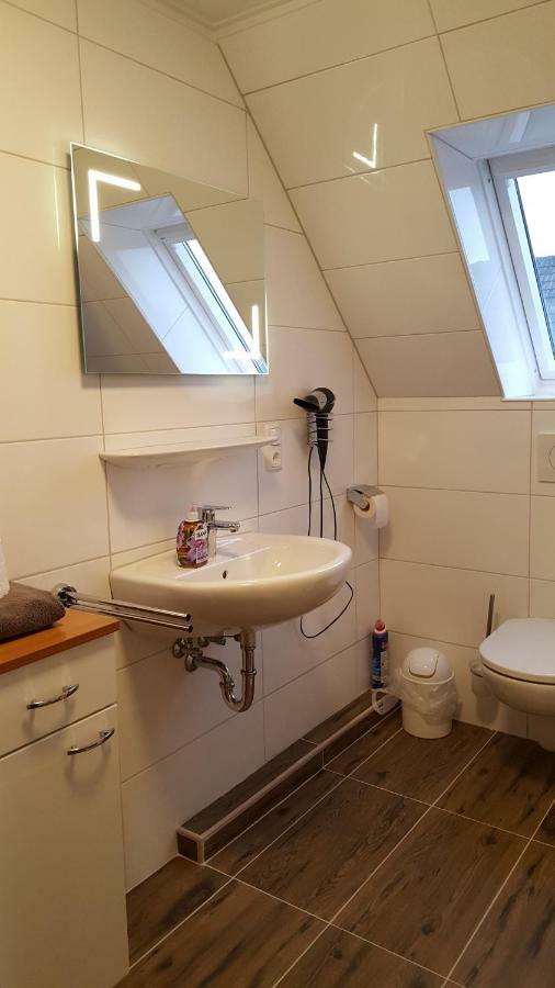 Wohnung 2 Mit Balkon- Haus Annegrete Esens Bagian luar foto
