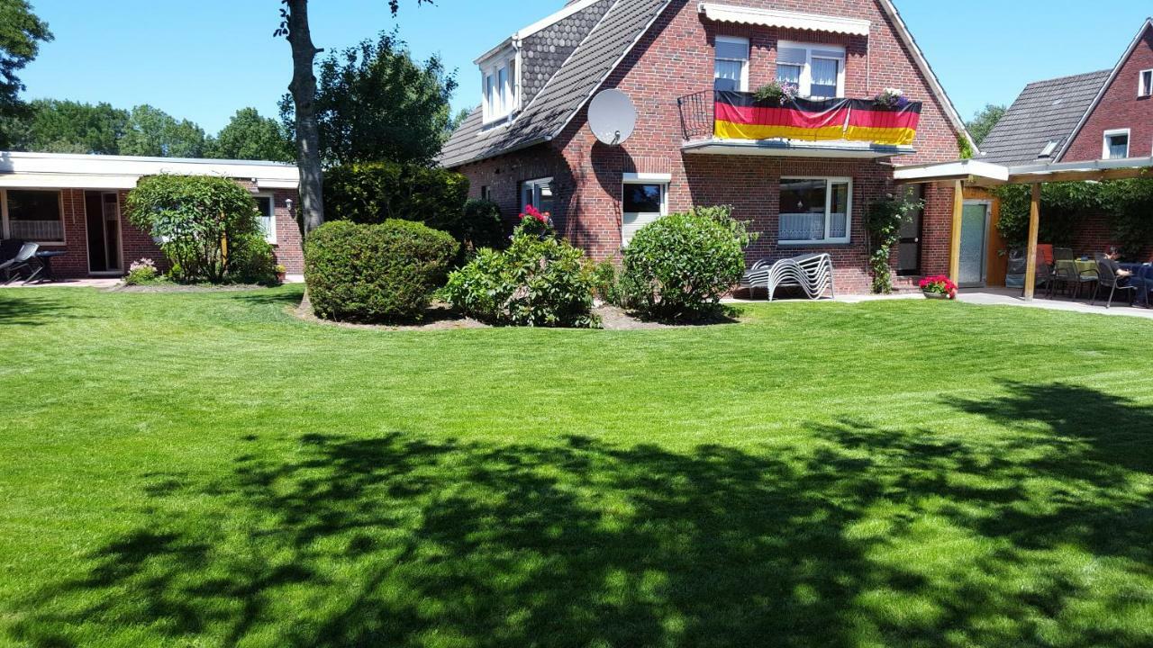 Wohnung 2 Mit Balkon- Haus Annegrete Esens Bagian luar foto