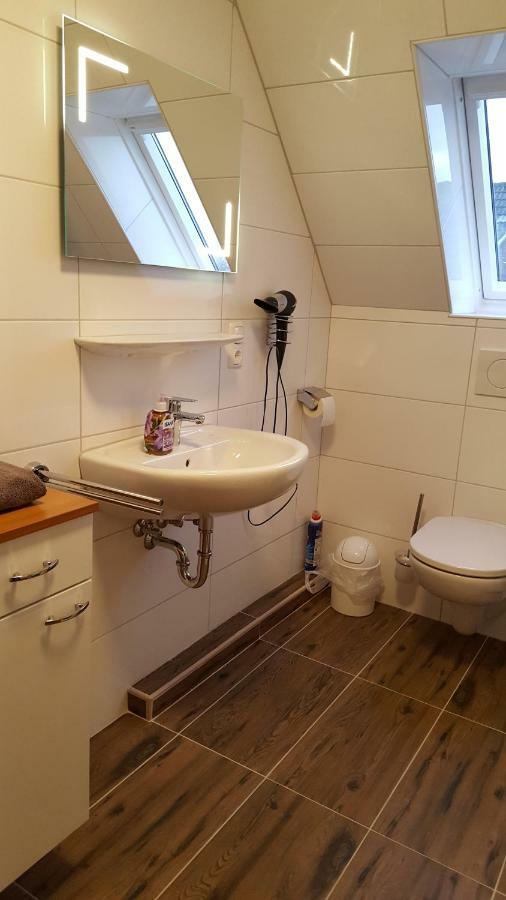 Wohnung 2 Mit Balkon- Haus Annegrete Esens Bagian luar foto