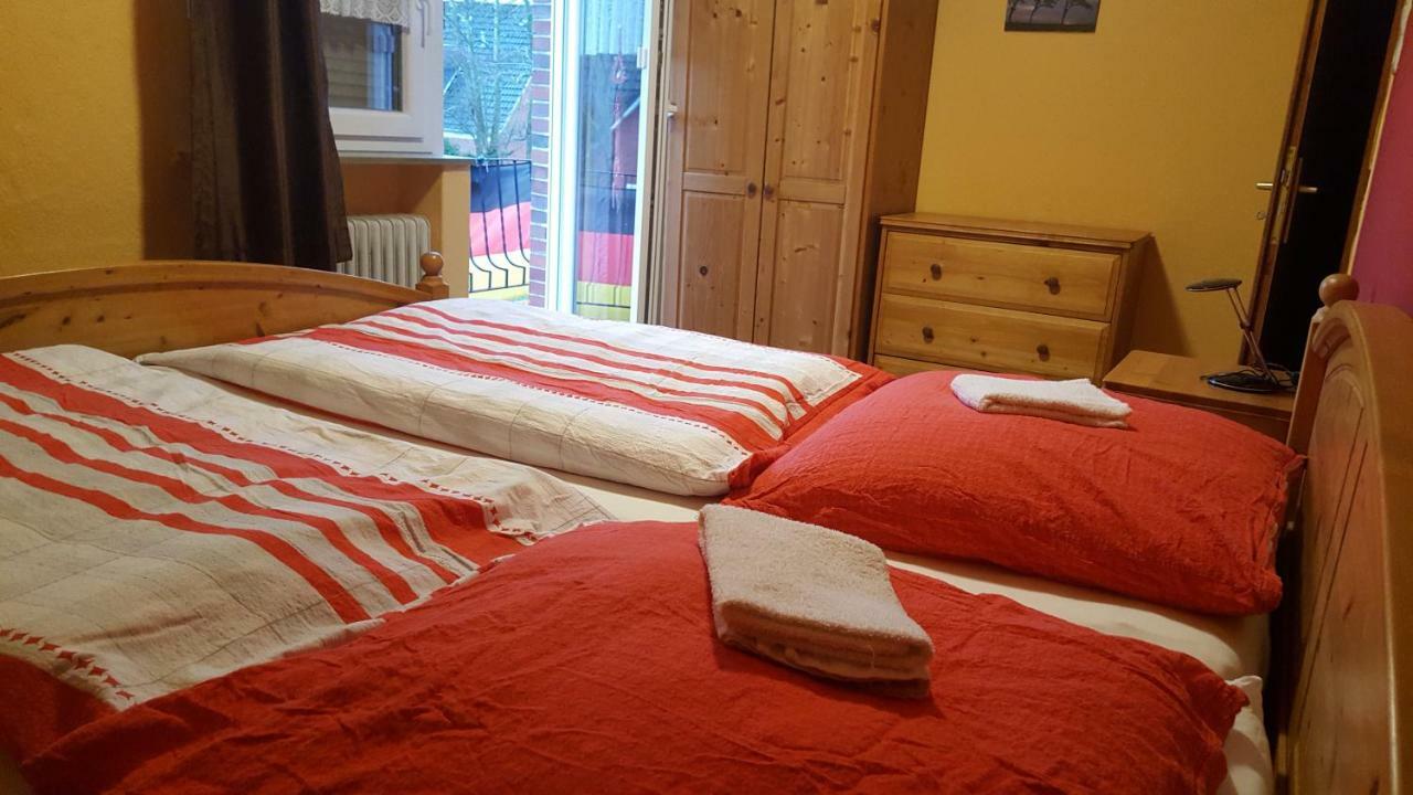 Wohnung 2 Mit Balkon- Haus Annegrete Esens Bagian luar foto